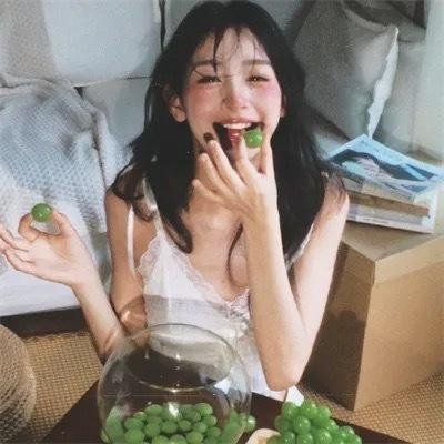 女煞星对九命客